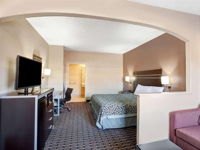 Days Inn & Suites By Wyndham Houston North - Spring Dış mekan fotoğraf