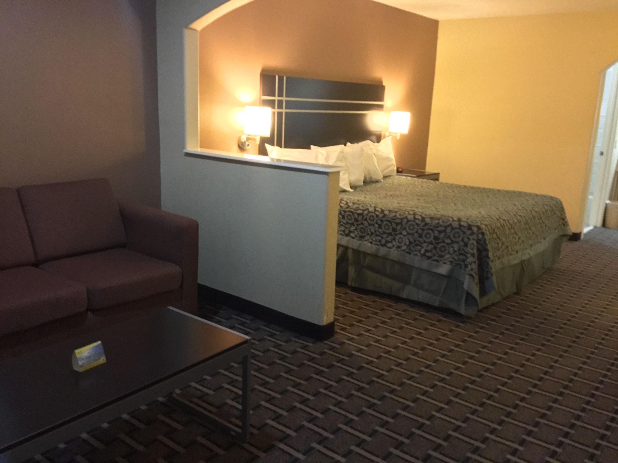 Days Inn & Suites By Wyndham Houston North - Spring Dış mekan fotoğraf