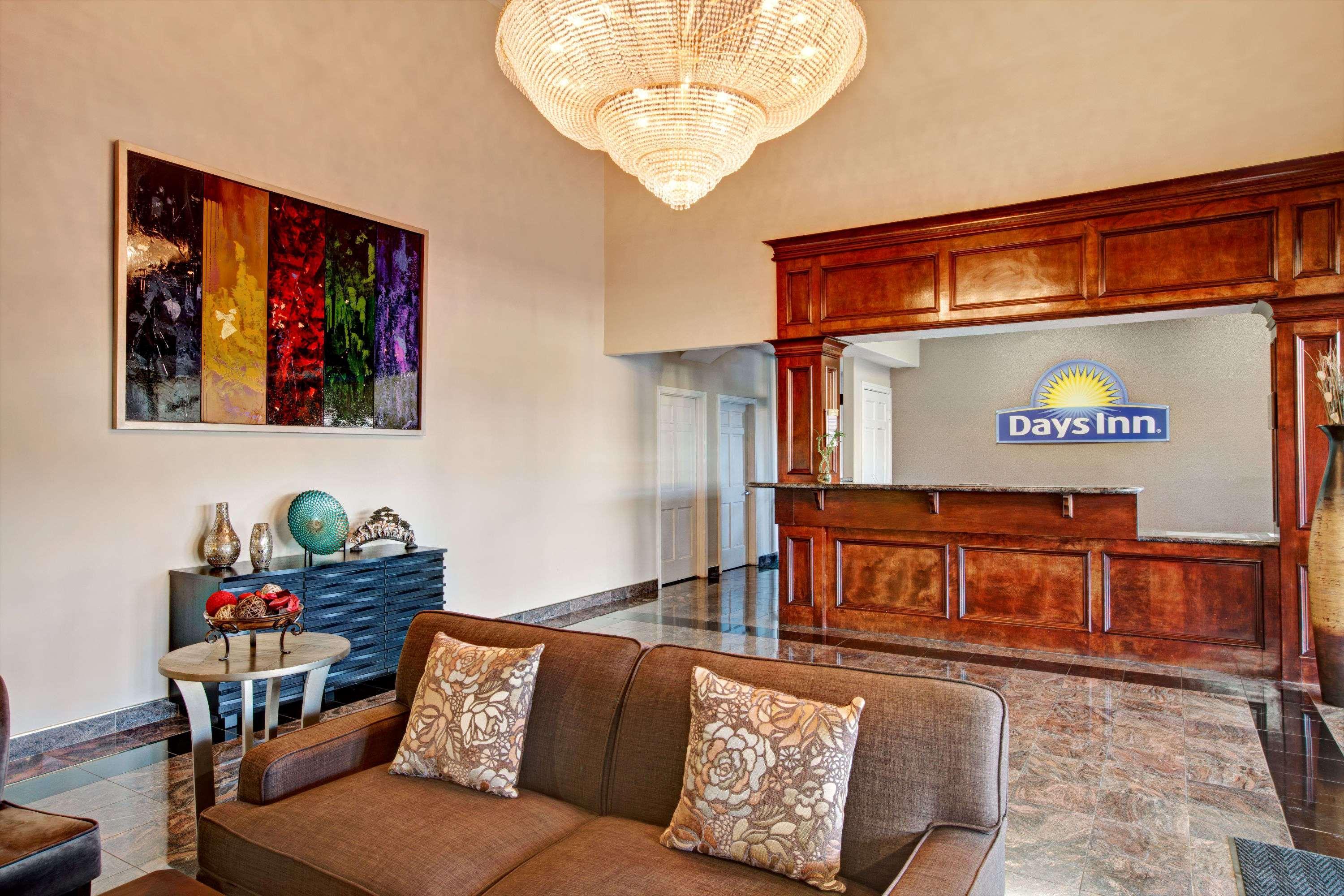 Days Inn & Suites By Wyndham Houston North - Spring Dış mekan fotoğraf